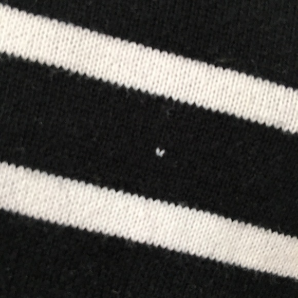 Forever 21 Men’s Black and White Striped Sweater - Picture 5 of 5